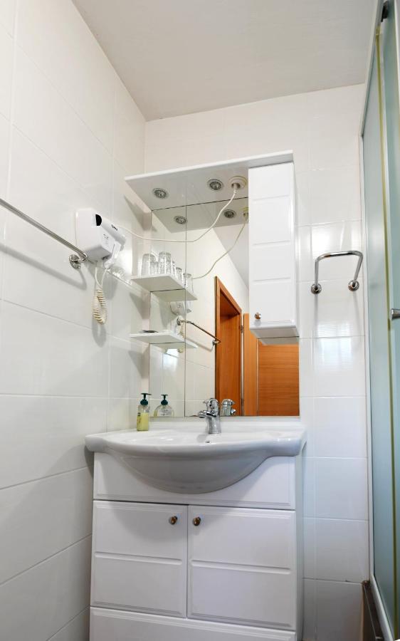 Apartman Leona Rakovica Exteriör bild