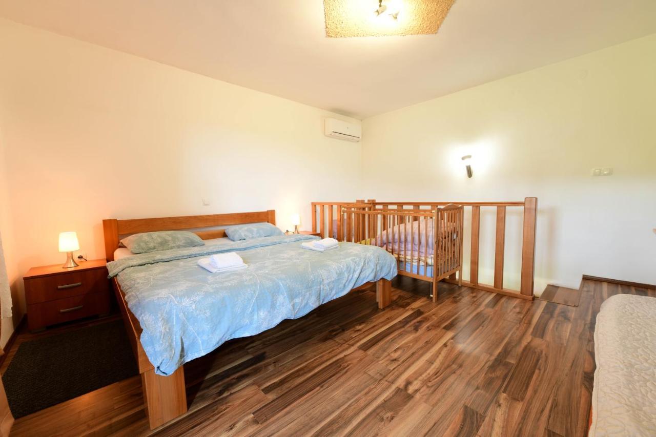 Apartman Leona Rakovica Exteriör bild