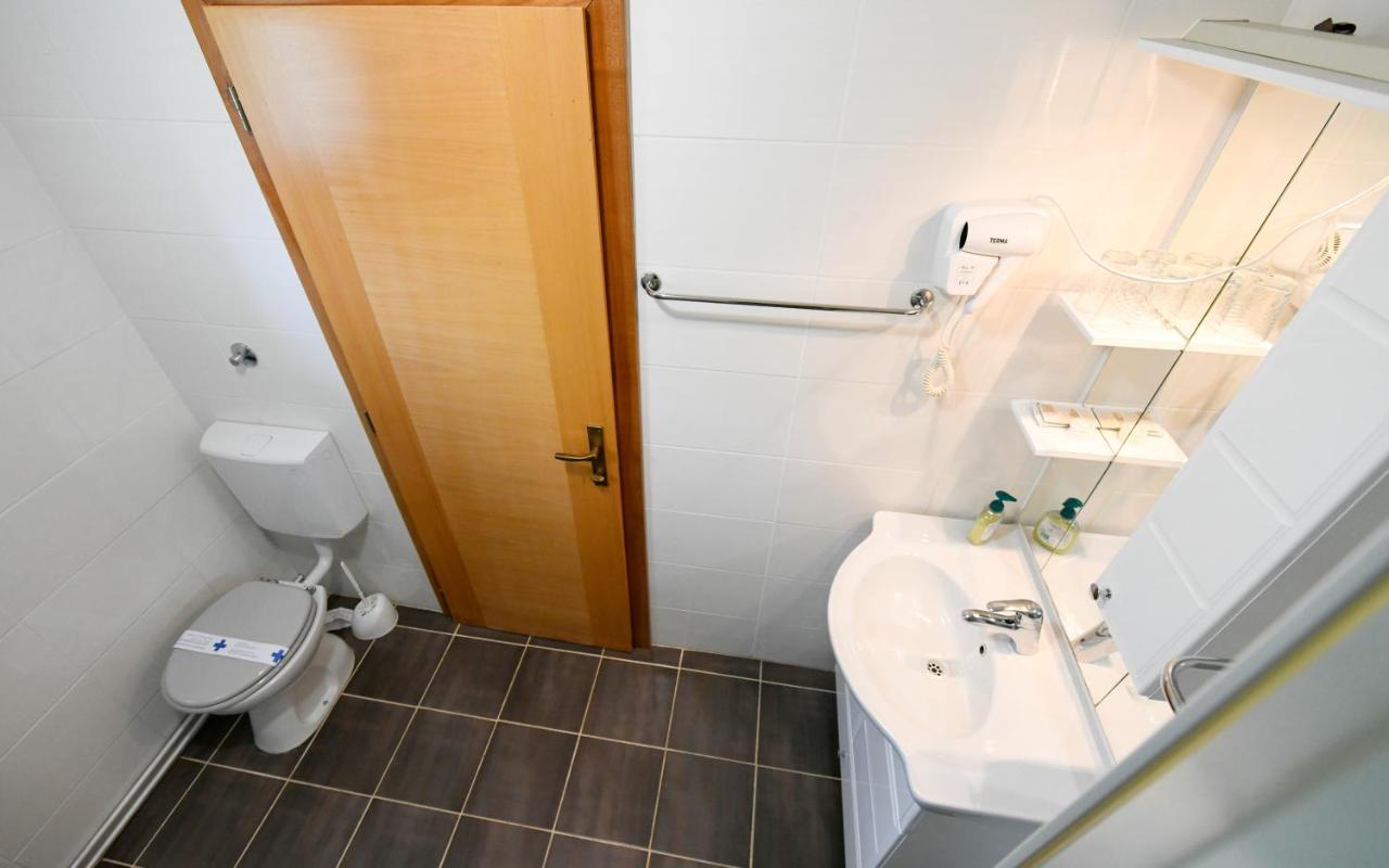 Apartman Leona Rakovica Exteriör bild